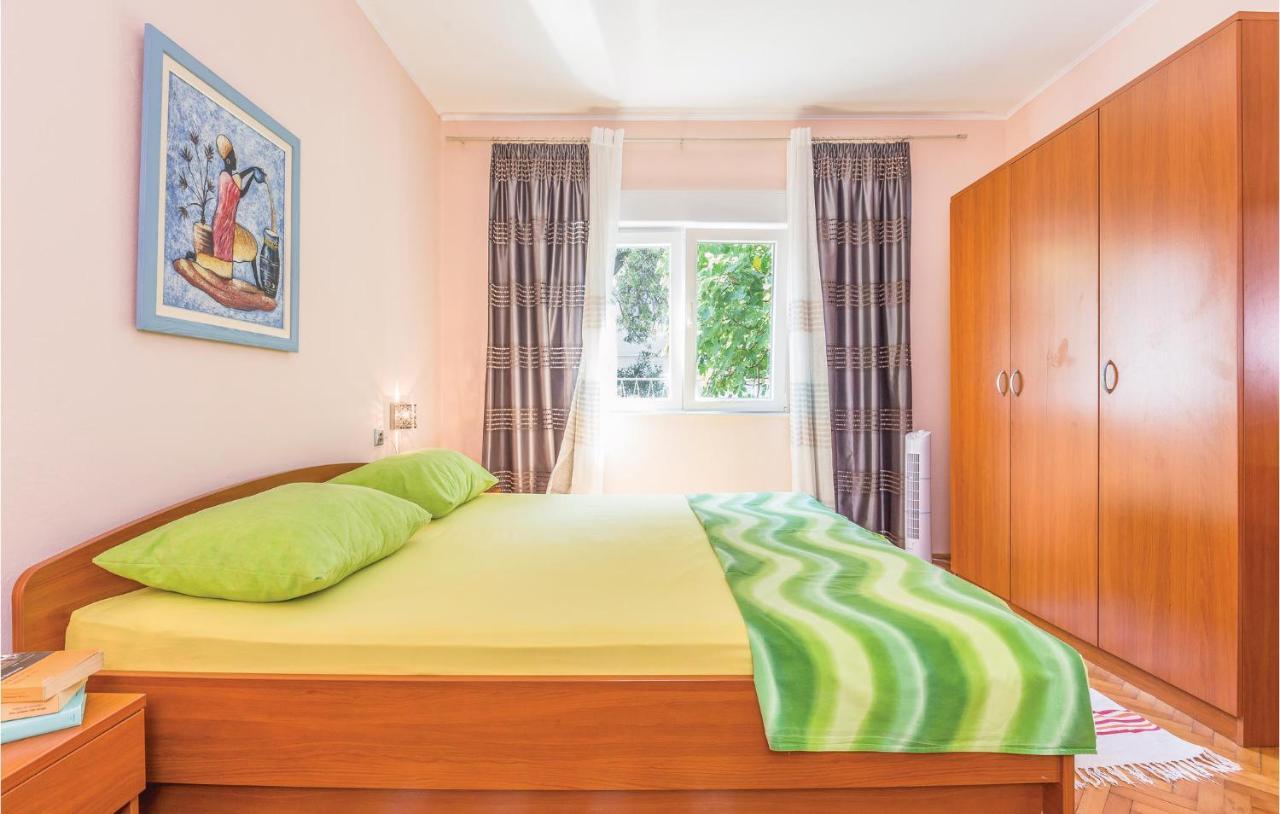 Lovely Apartment In Makarska With Wifi Exterior photo