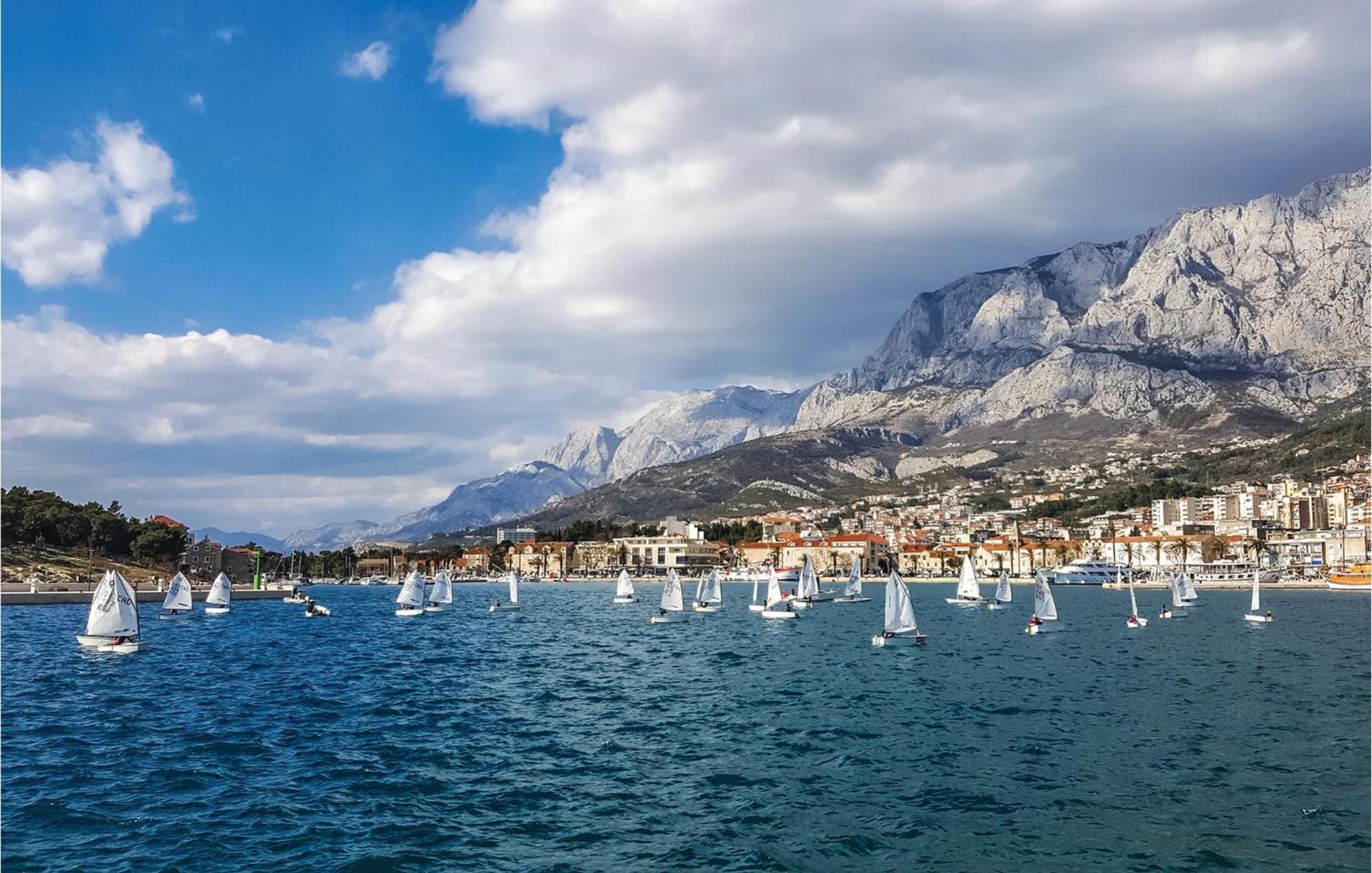 Lovely Apartment In Makarska With Wifi Exterior photo